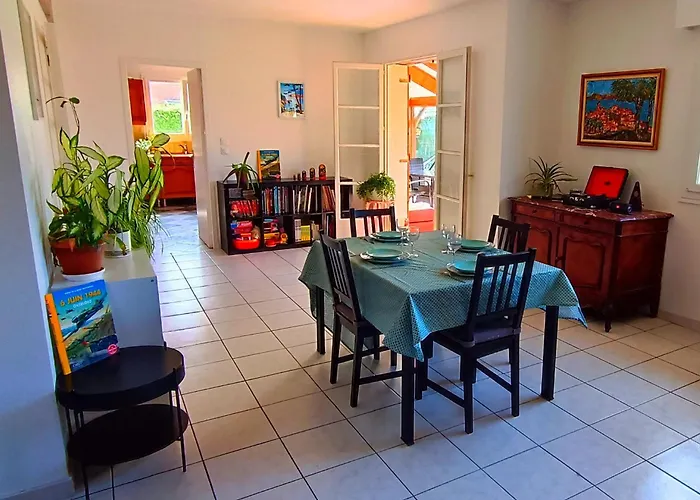 Jolie Maison A 800M De La Plage